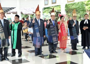 Prosesi pelantikan dan pengambilan sumpah janji di Pamatang Raya