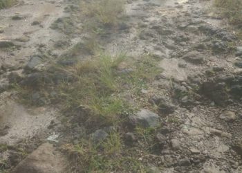 Jalan rusak di Simalungun bertambah parah kondisinya