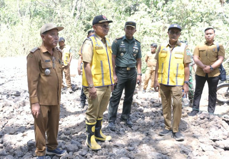 Pemkab Dan Kodim 0207/Sml Bangun Jalan Sepanjang 6,5 Km