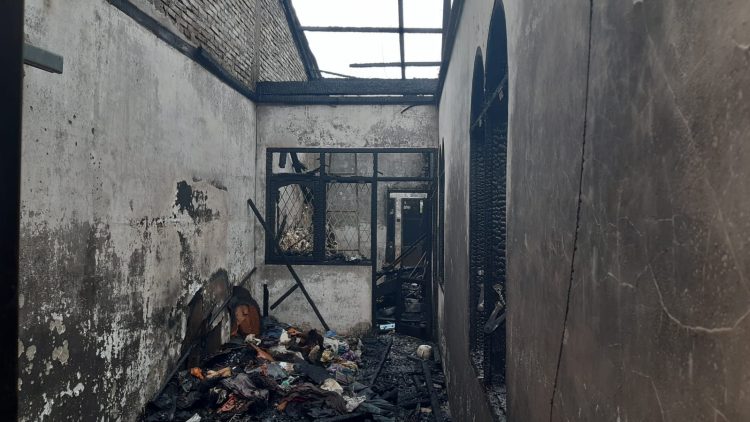 Rumah Milik Orang Tua Mantan Ka.BPK Sumut Ludes Terbakar