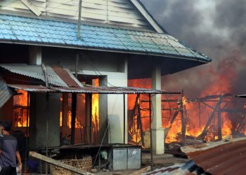Pasar Tradisional Dolok Batu Nanggar Terbakar