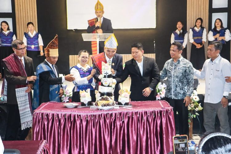 Wali Kota Siantar Harapkan Gereja Bethel Indonesia Gedung Putih Semakin Bertumbuh dalam Pelayanan