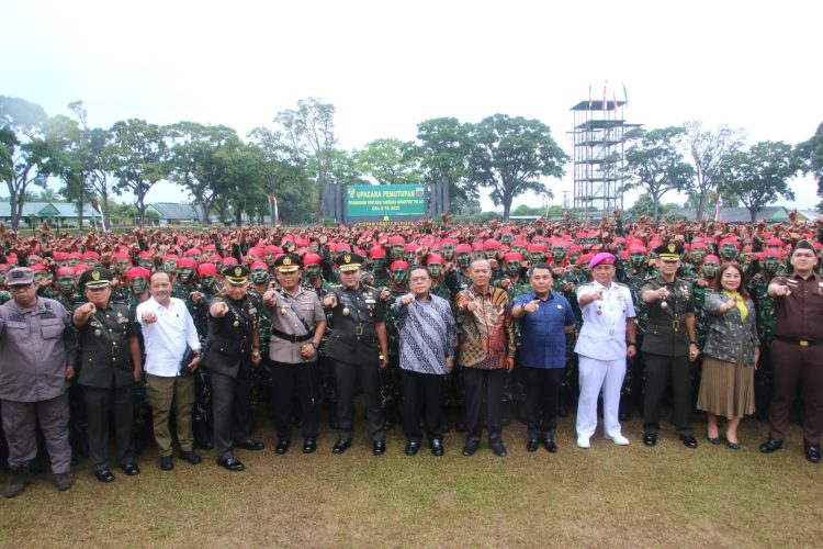 Wali Kota Hadiri Pelantikan Siswa Dikmata Inf di Lapangan Rindam I/BB Pematangsiantar