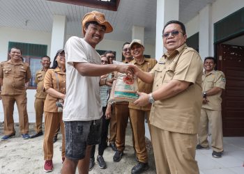 Wali Kota Bantu 7,5 Ton Bibit Padi Unggul Kelompok Tani Siantar Marimbun dan Martoba