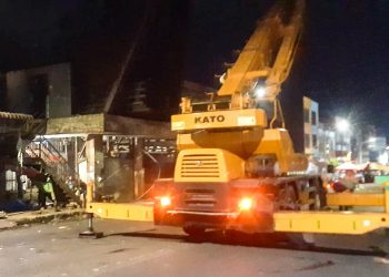 Perobohan Gedung IV Pasar Horas Siantar Dimulai Diawali Pembongkaran Jembatan Penyeberangan