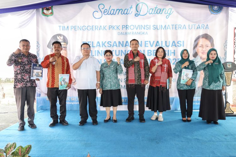 TP PKK Sumut Evaluasi Kelurahan Bah Sorma Siantar