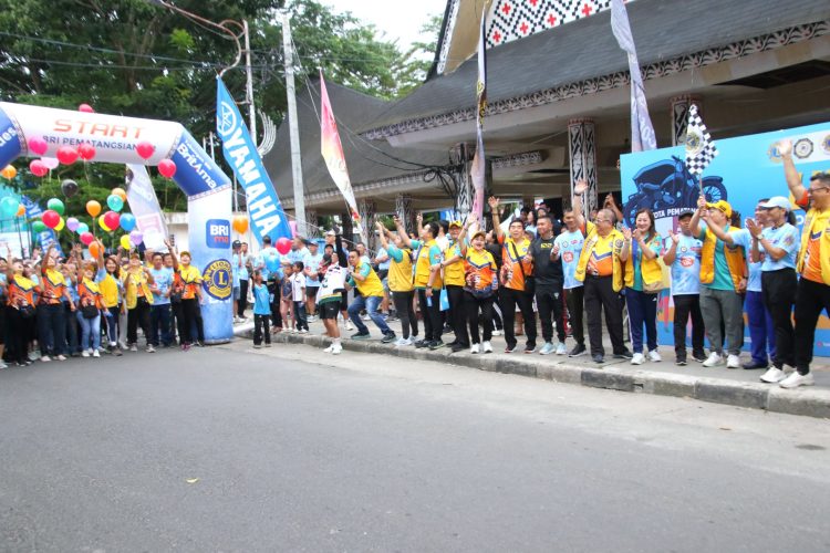 Jalan Sehat dan Senam Bersama Lions Club di Adam Malik Siantar