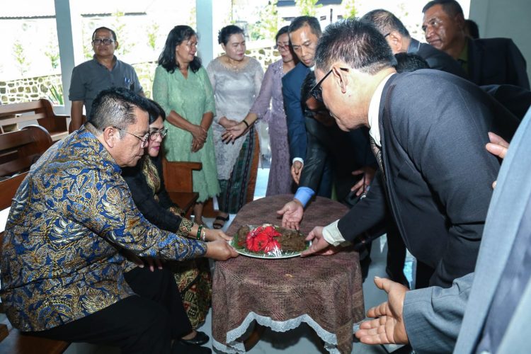 Wali Kota Wesly Hadiri Ibadah Syukuran dan Ramah Tamah GKPS Resort Siantar I