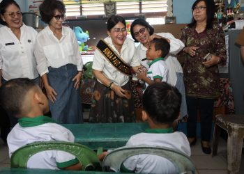 Ketua Tim Penggerak PKK Siantar Tinjau PAUD SAB