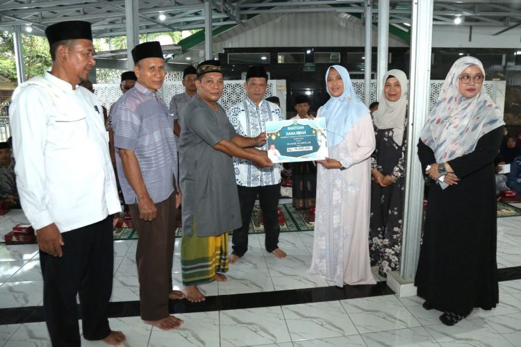 Wakil Wali Kota Buka Puasa dan Sholat Magrib Bersama Jamaah Masjid
