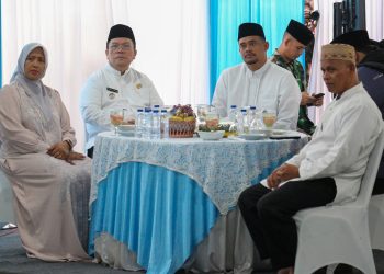 Gubsu Safari Ramadhan di Masjid Nurul Ikhwan Pematangsiantar dan Serahkan Bantuan ke BKM