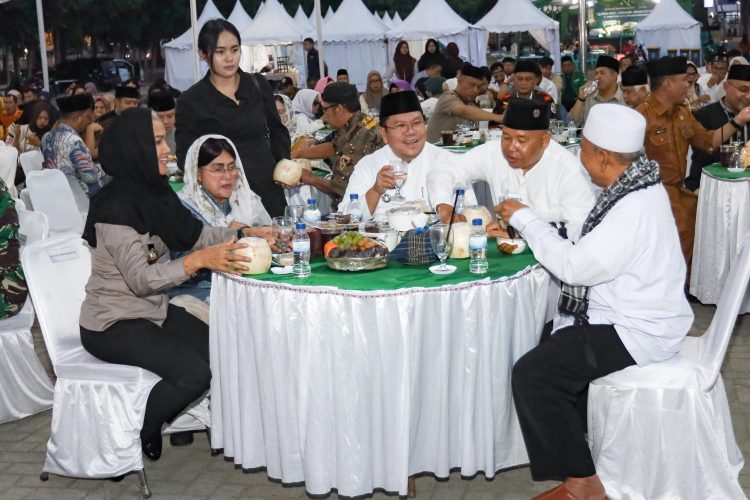 Wali Kota Siantar Silaturahmi dan Buka Puasa Bersama Forkopimda Serta Masyarakat
