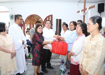 Paskah di GPIB Maranata Siantar Dirangkai Penyerahan Bingkisan Diakonia Oleh Wesly dan Ny Liswati