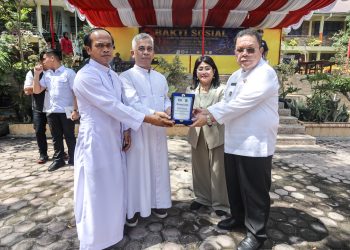 Alumni SMA Budi Mulia Siantar Gelar Bakti Sosial Dihadiri Wali Kota