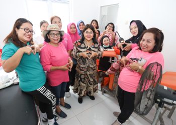 Ketua TP PKK Siantar Tinjau Pemeriksaan Massal IVA Test