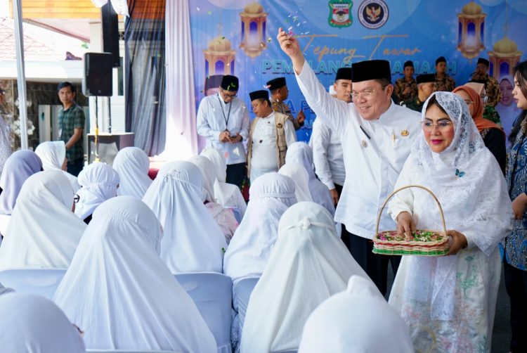 Para Jamaah Haji/Hajjah Siantar Ditepungtawari di Rumah Dinas Wali Kota