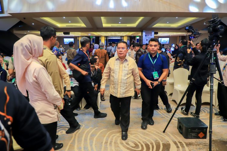 Wali Kota Siantar Hadiri Pembukaan Rakernas XVIII APEKSI