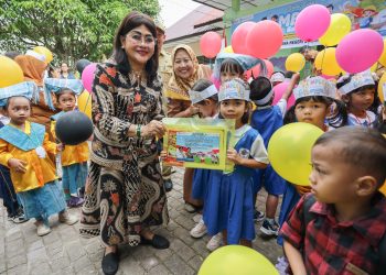 Bunda PAUD Siantar Hadiri Pembukaan MPLS TK Pembina Negeri 2