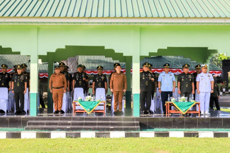 Wali Kota Hadiri Penutupan Dikmaba Inf TNI AD Gelombang II Tahun 2026