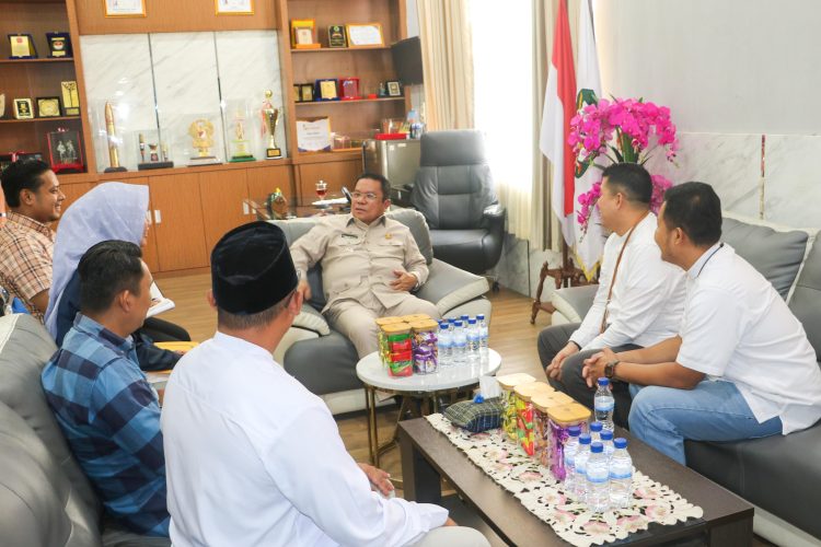 Wali Kota Sambut Audensi Kacab Bank Sumut Syariah Siantar