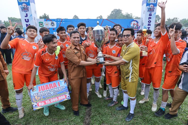SMAN 2 Juara 1 Kejuaraan Sepak Bola Antar Pelajar SMA Siantar