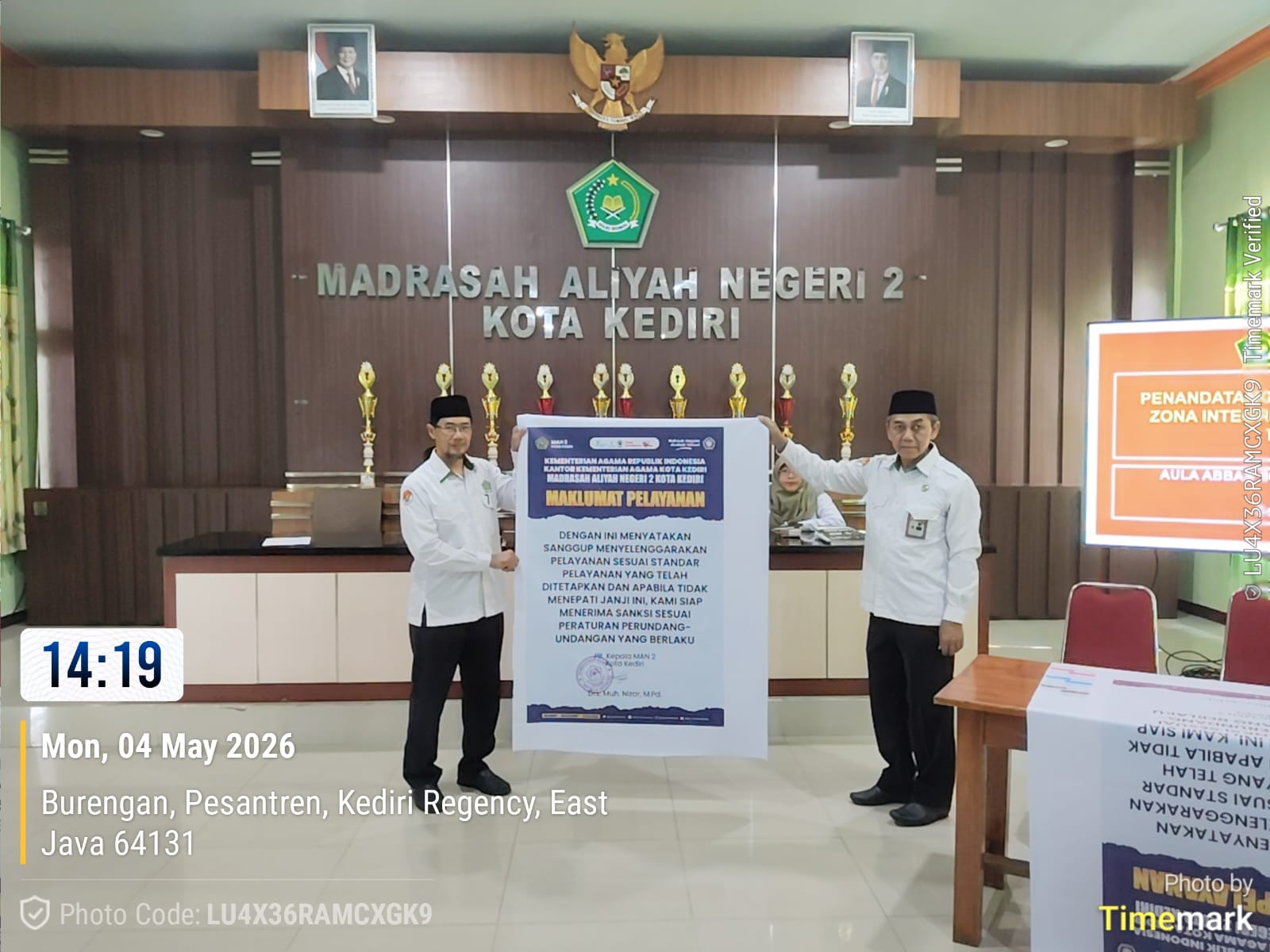 Komitmen Bersama Wujudkan Layanan Bersih, MAN 2 Kota Kediri Deklarasikan Zona Integritas