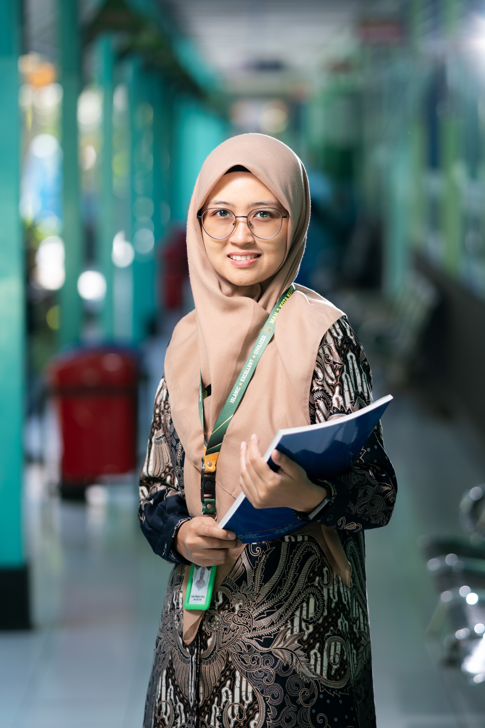 Junika Widyaklara Floresa, S.Pd