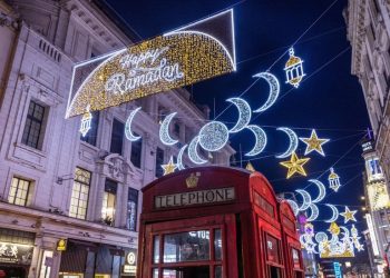 London Sambut Ramadan dengan Ribuan Lampu LED, Tegaskan Harmoni dan Keberagaman