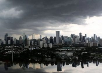 Prakiraan Cuaca Jabodetabek: Awan Tebal dan Hujan Ringan Warnai Sabtu, 21 Februari 2026