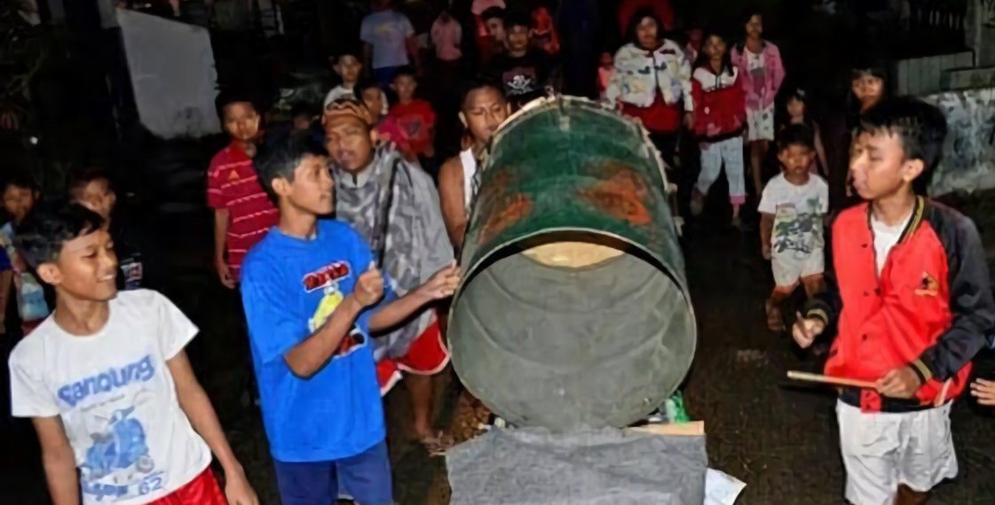 Bangunin Sahur Pakai Suara Keras, Bolehkah Menurut Islam?