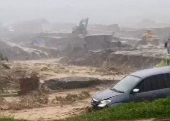 Akses Jalan Rumah Prabowo Bojong Koneng Terendam Banjir