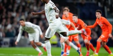 Madrid Geser Barcelona dari Puncak Klasemen Usai Tekuk Sociedad 4-1