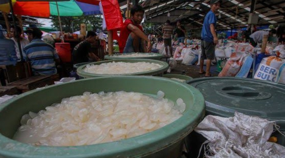 Kolang-Kaling Naik Daun di Bulan Ramadhan, Pasar Kramat Jati Ramai Pembeli