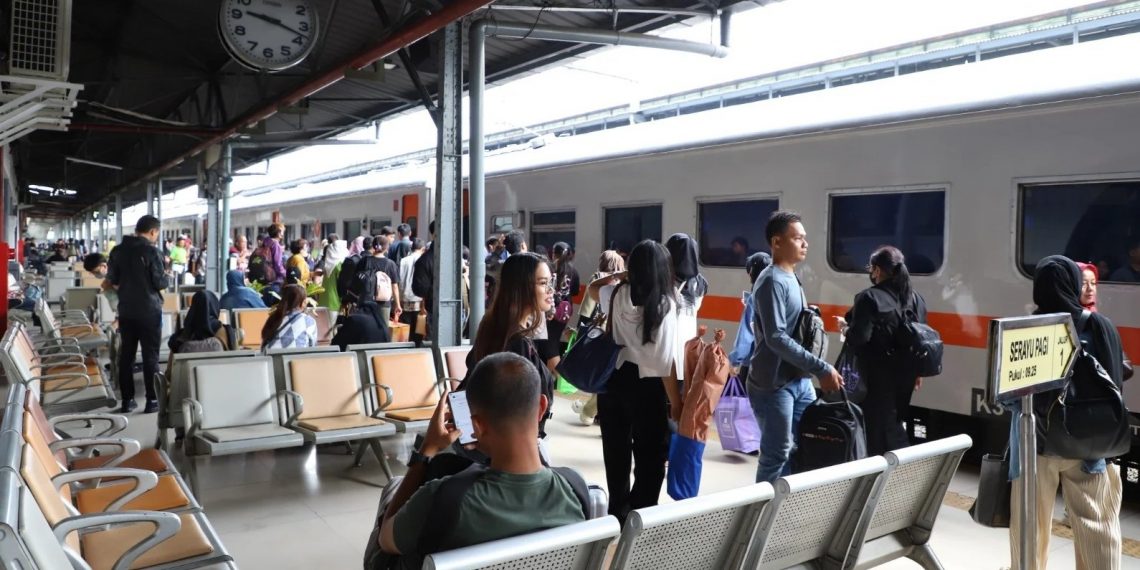 Penjualan Tiket Kereta Api Lebaran 2026 Tembus 1,3 Juta, Minat Publik Terus Naik