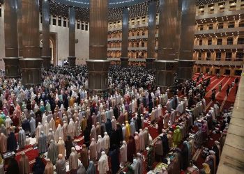 “Sejarah Salat Tarawih: Dari Ibadah Sunnah hingga Tradisi Umat Islam”