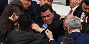 Kerusuhan di Parlemen Turki Dipicu Penunjukan Menteri Baru Erdogan