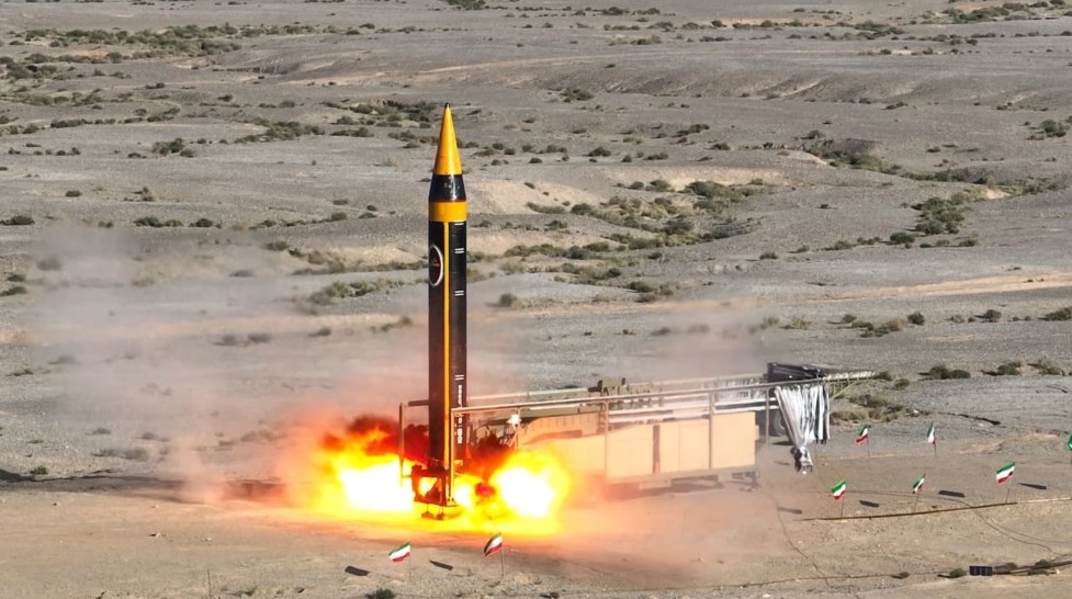 Serangan Terbuka Iran: Kantor PM Israel Dihantam Rudal Balistik Kheibar