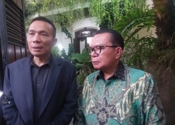 “Kontroversi Berakhir? Rismon Sianipar Akui Ijazah Joko Widodo Sah dan Siap Terbitkan Buku”