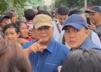 Prabowo Subianto Datangi Warga di Sekitar Rel Senen, Janji Sediakan Hunian Layak