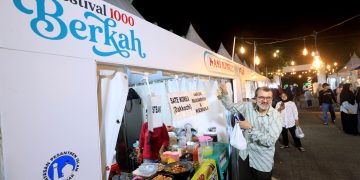 Festival 1000 Berkah, Prudential Syariah Salurkan 1.000 Paket Makanan dan Sembako untuk Lady Ojol