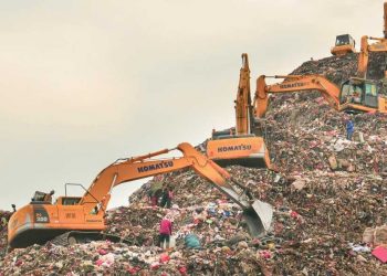 Timbunan Sampah Longsor di Bantargebang Bekasi, 3 Korban Jiwa
