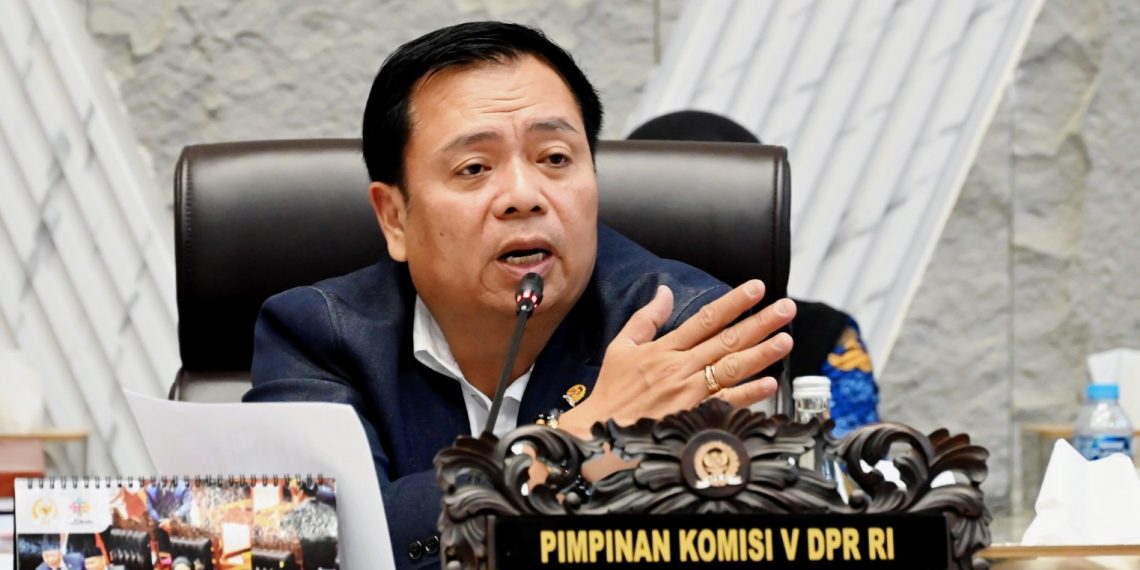 Tiket Pesawat Dalam Negeri Lebih Mahal dari Luar Negeri, DPR Minta Pemerintah Evaluasi