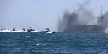 Iran Tutup Selat Hormuz, Ancam Kapal- Kapal Yang Melintas Kami Rudal