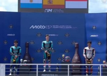 Aksi Gemilang Veda Ega Pratama: Dari Posisi 10 ke Podium Moto3 Brazil