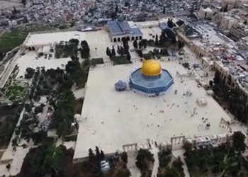 Akses Ditutup, Warga Palestina Tak Bisa Salat Id di Al-Aqsa