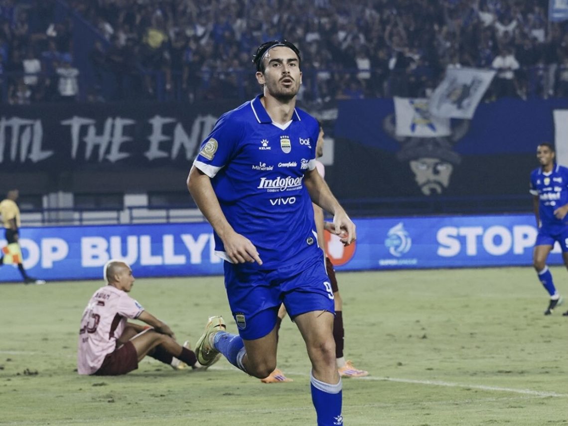 Andrew Jung Cetak Dua Gol, Persib Menang Telak atas Persik Kediri
