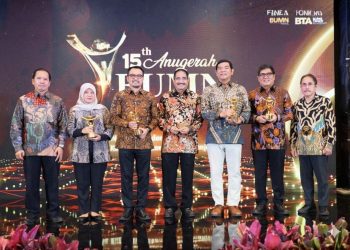 Direktur Utama Petrokimia Gresik Daconi Khotob Dinobatkan sebagai Best CEO Visionary Leadership
