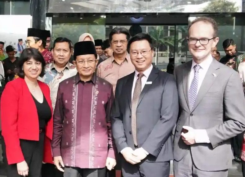 Dana BOS Rp4,5 Triliun Mengalir ke Madrasah Swasta, Boleh Dipakai untuk Gaji Guru Non-ASN