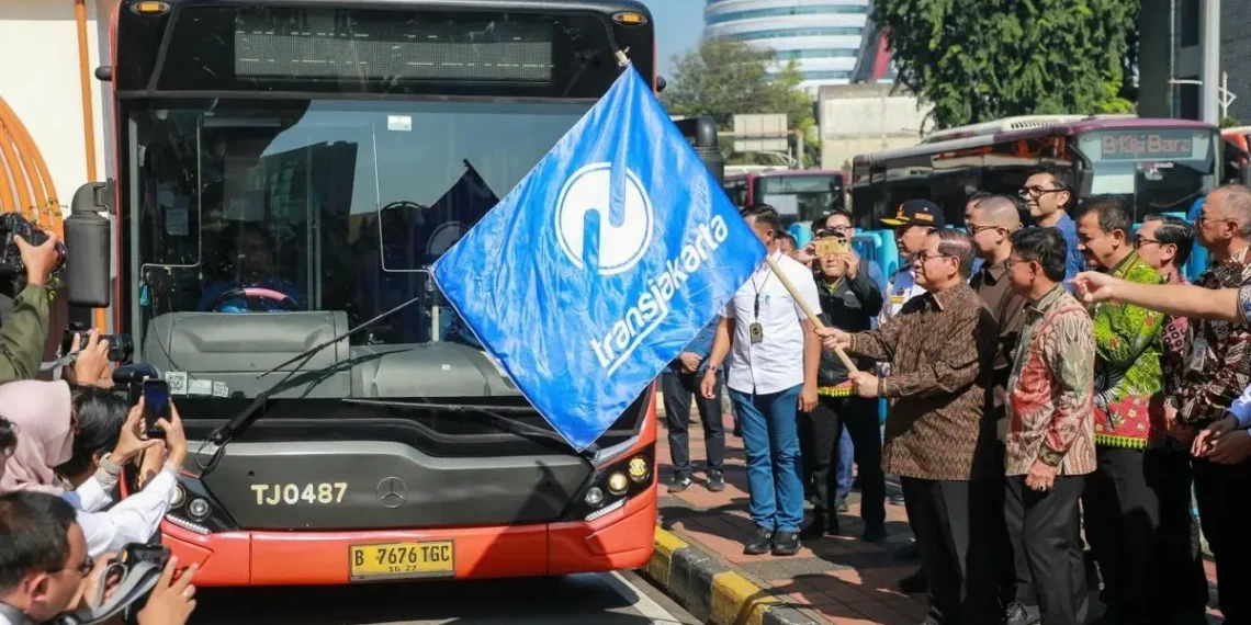 Pemprov DKI Akan Evaluasi Tarif Transjabodetabek Blok M–Soetta Setelah Tiga Bulan Operasi