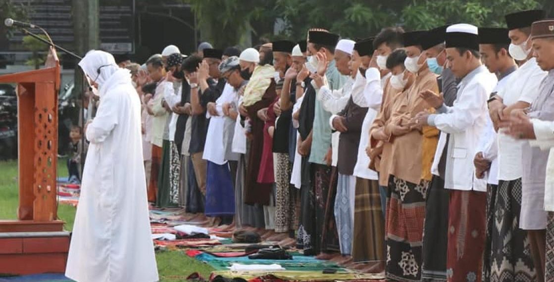 Idul Fitri: Perjalanan Kembali Suci dan Kemenangan Batin